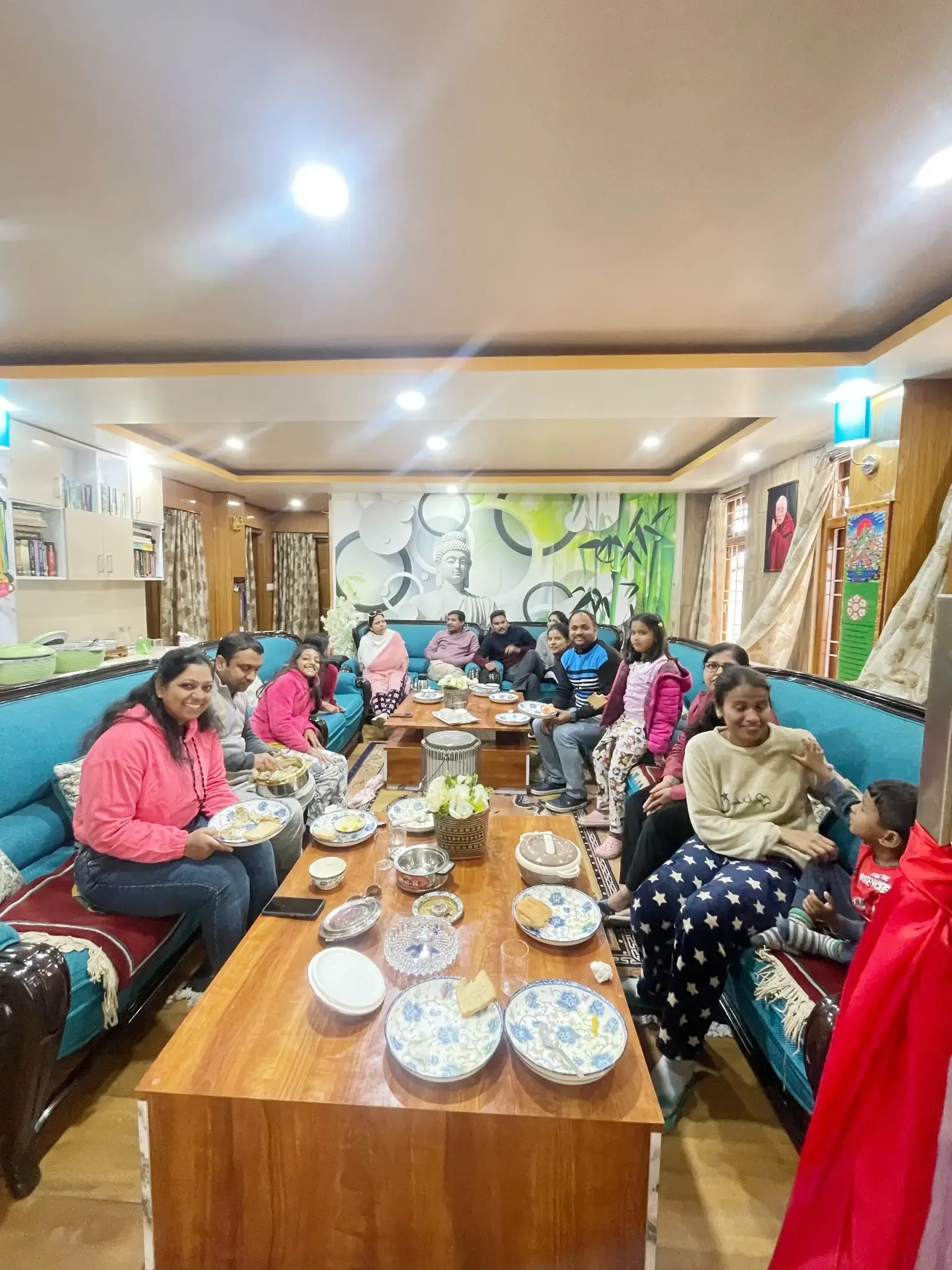 Family and friends dining lounge at Rikya Retreat